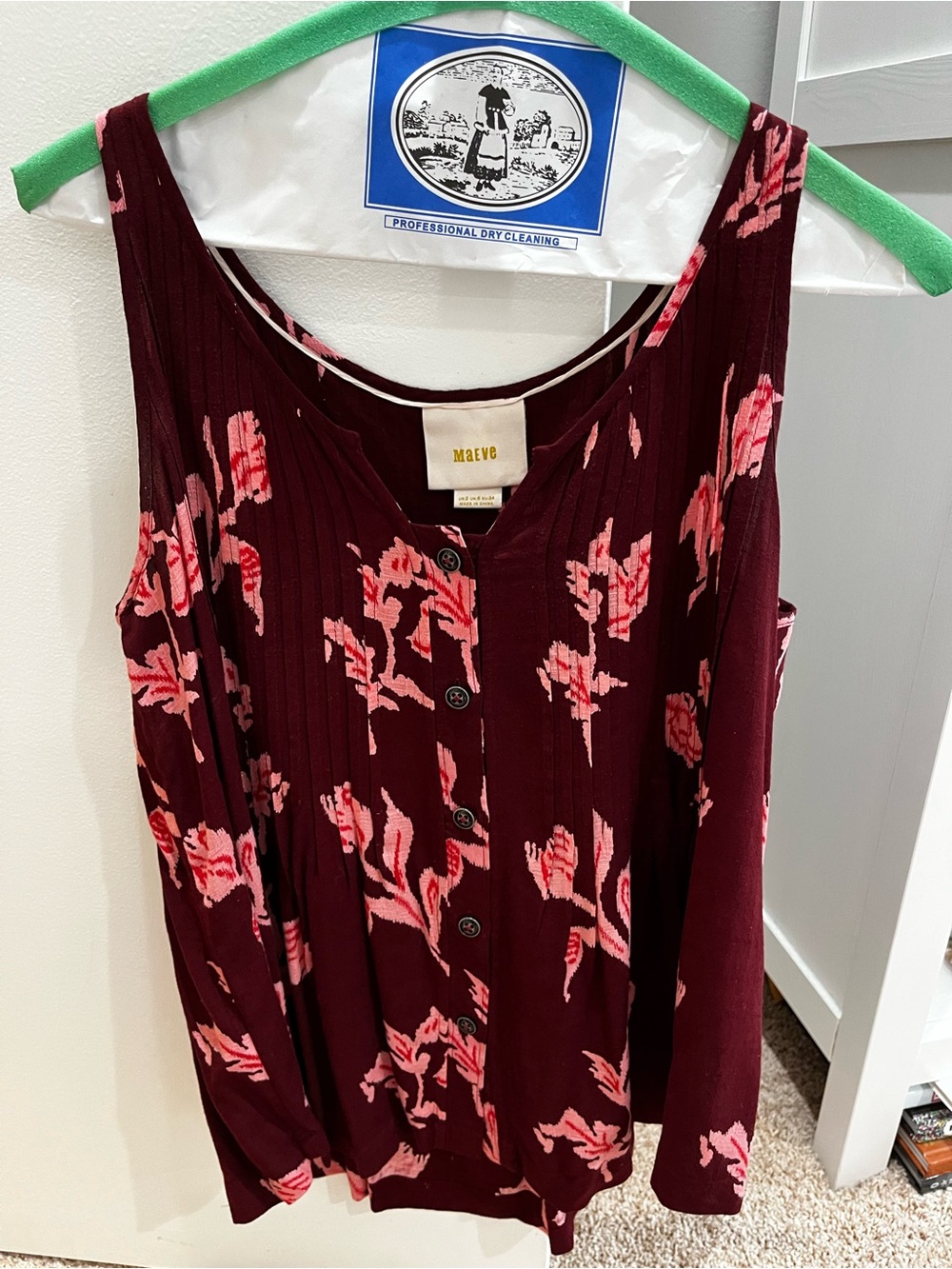 Maeve by Anthropologie XS Floral Button-Front Tank in Burgundy and Pink